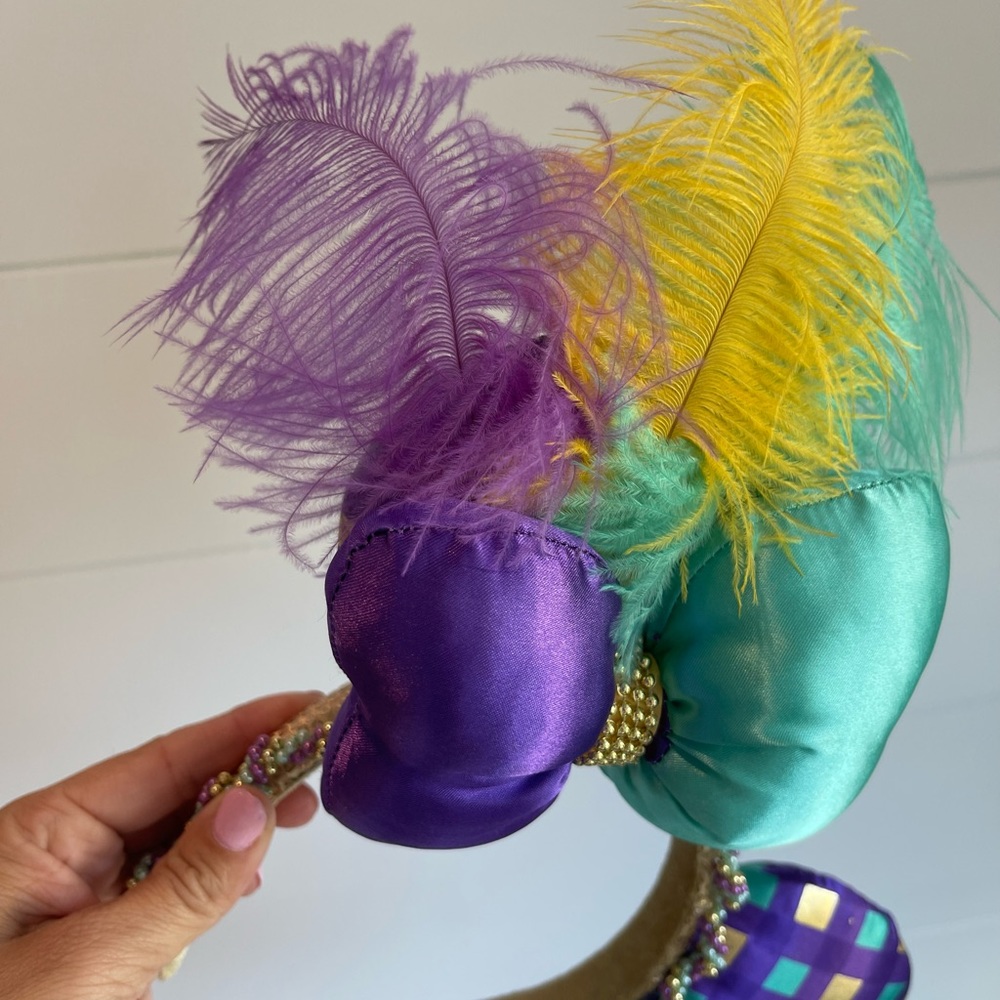 Disney Parks Minnie Mouse Mardi Gras Ears Headband New - Picture 4 of 7